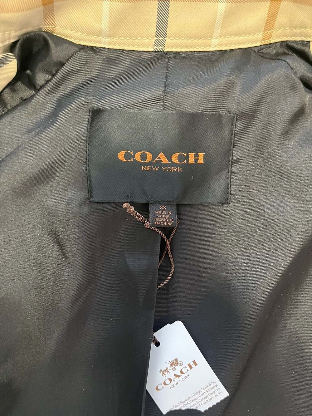Coach - Picture 5 of 9